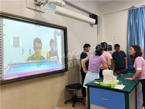 1529465922805076.jpg 廣東省深圳中學龍崗初級中學3_副本.jpg