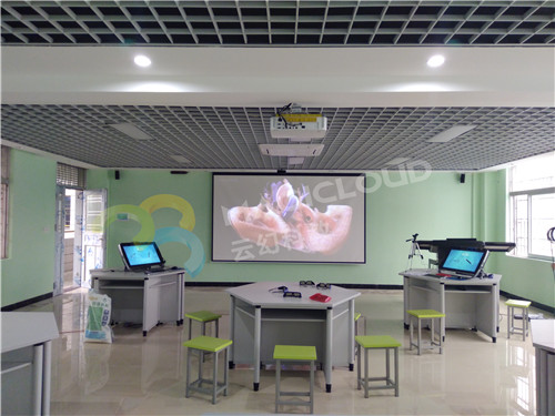 1529466007714812.jpg 廣東省肇慶市第四中學(xué)1_副本.jpg