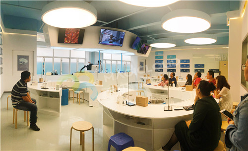 1529473285992678.jpg 廣東省深圳市學府中學1_副本.jpg